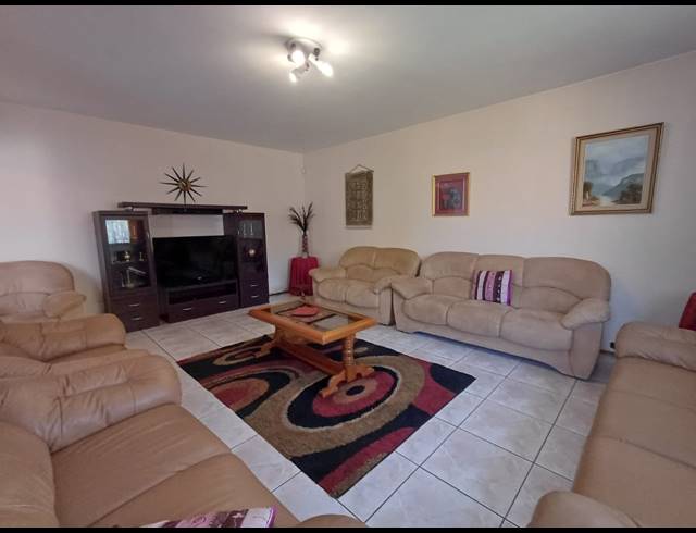4 BEDROOM HOUSE FOR SALE IN VANDERBIJLPARK SE 3
